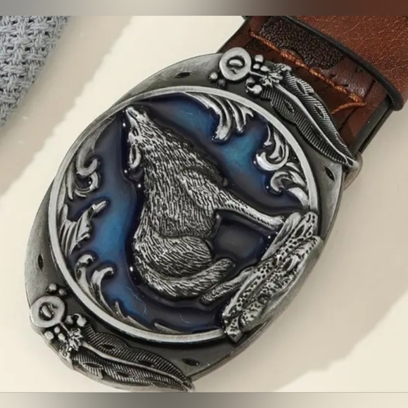 Wolf Howling at the moon feathers Belt buckle fits 1.5 belt buckle - Picture 2 of 2